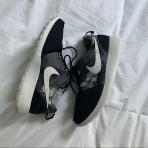Nike Women’s Roshe Run